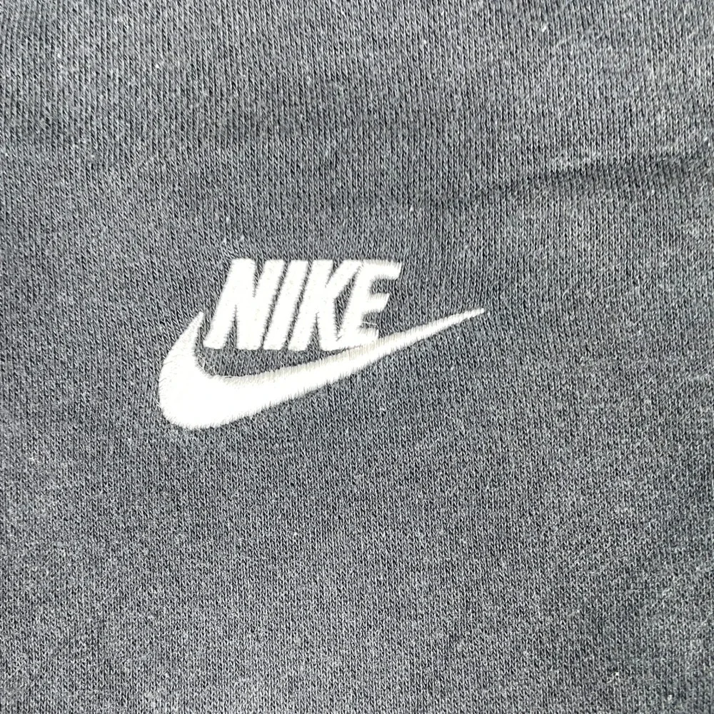 Nike Sweatshirt Mens XL Black Sportswear Club Fleece Crewneck Pullover Swoosh